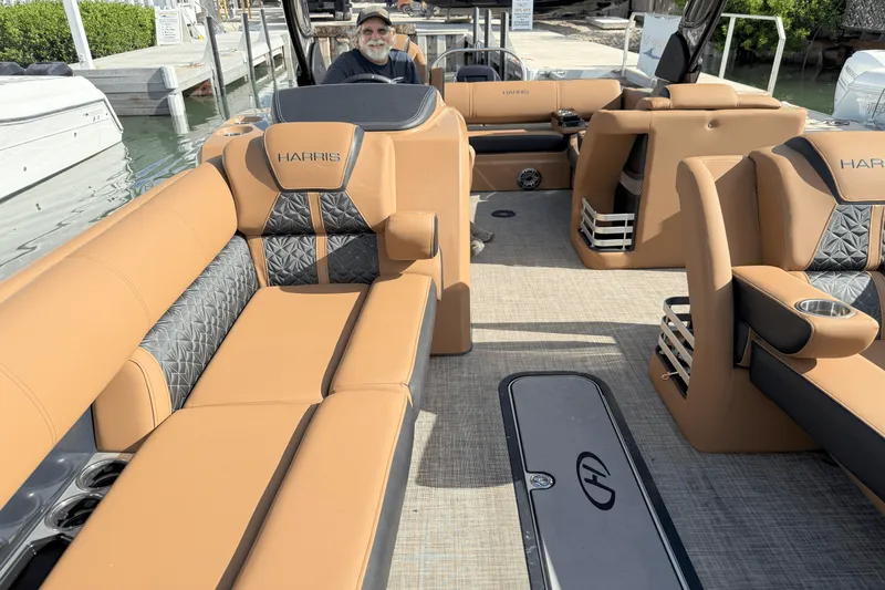 Slide: The Image of Harris GRAND MARINER 250 2022 - 19