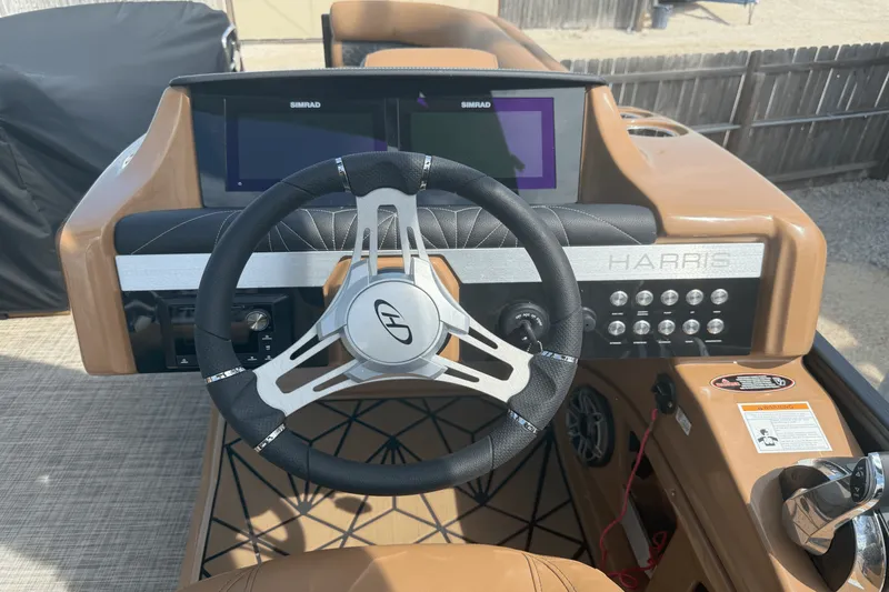 Slide: The Image of Harris GRAND MARINER 250 2022 - 21