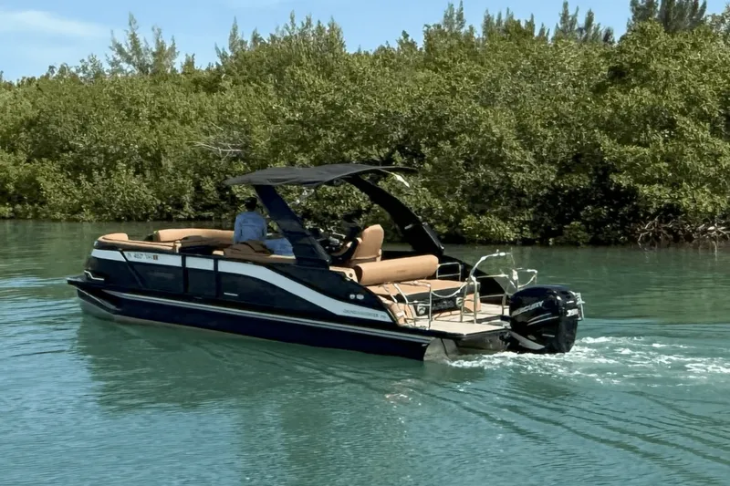 Slide: The Image of Harris GRAND MARINER 250 2022 - 3