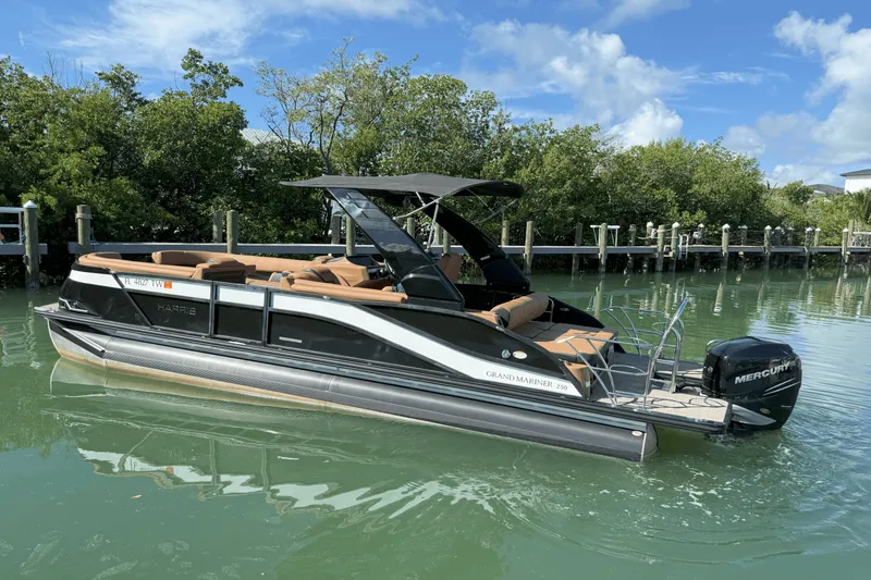 Slide: The Image of Harris GRAND MARINER 250 2022 - 32