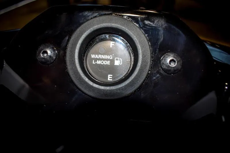 Slide: The Image of 2022 Yamaha WaveRunner SuperJet fuel gauge and warning indicator. - 15