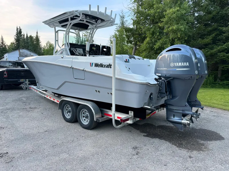 Slide: The Image of 2021 Wellcraft 262 Fisherman boat on trailer with Yamaha outboard motor. - 8