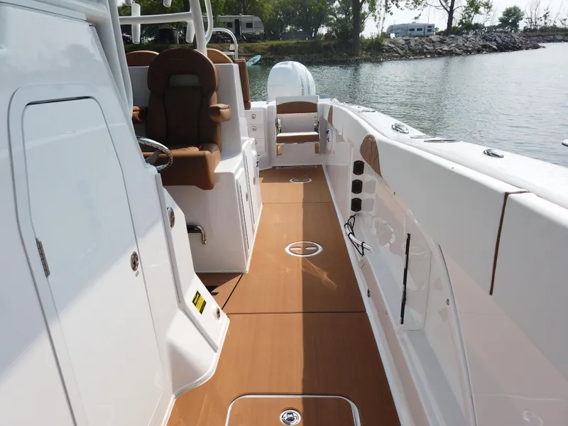 Slide: The Image of Twin Vee 340 GFX 2023 - 102