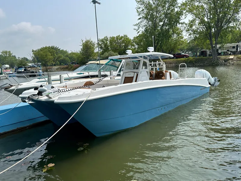 Slide: The Image of Twin Vee 340 GFX 2023 - 103