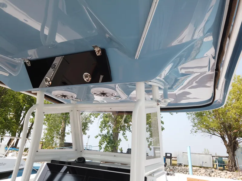 Slide: The Image of Twin Vee 340 GFX 2023 - 53