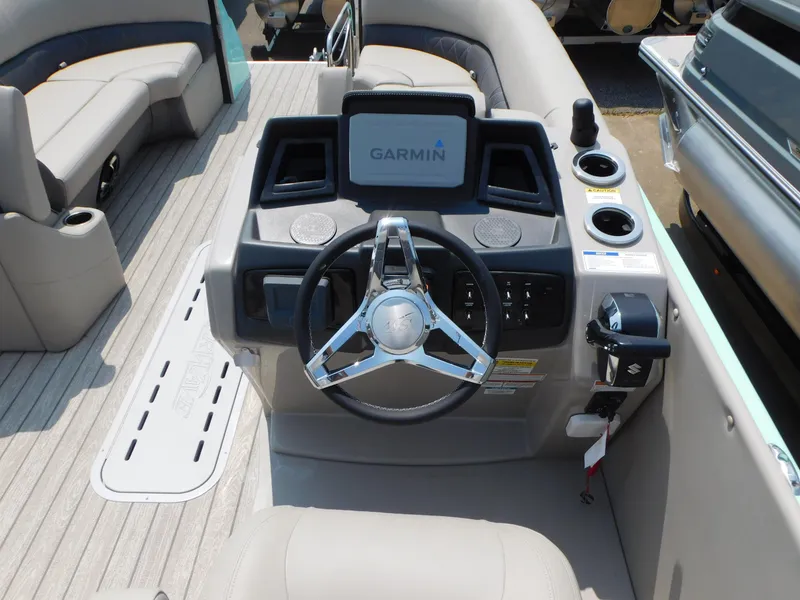 Slide: The Image of 2023 Silver Wave 2410 SW5 JS boat helm with Garmin navigation system. - 6