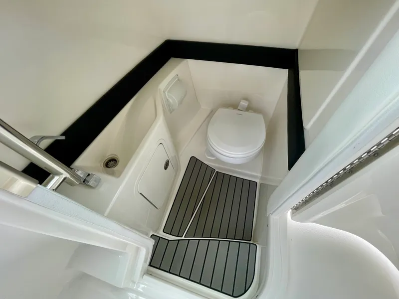 Slide: The Image of Sea Ray 260SLX-OB 2023 - 13