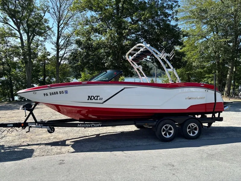 The Image of MasterCraft NXT22 2016 - 1