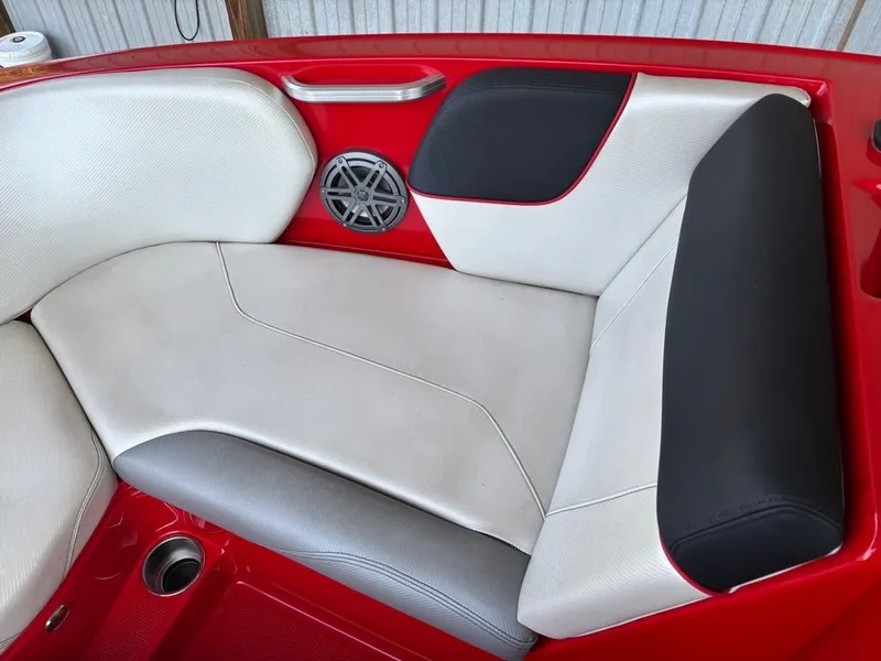 Slide: The Image of MasterCraft NXT22 2016 - 16