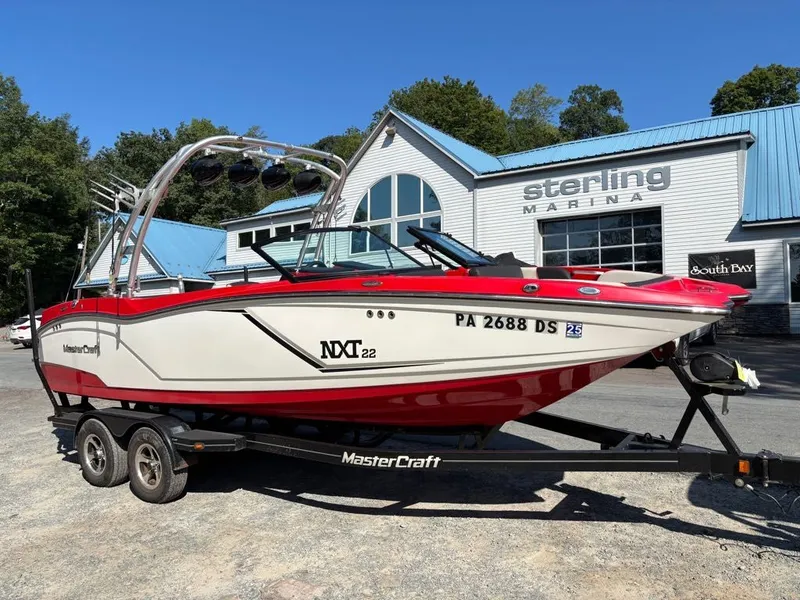 Slide: The Image of MasterCraft NXT22 2016 - 24