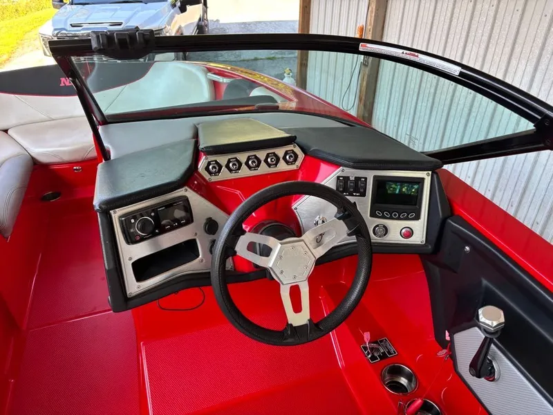 Slide: The Image of MasterCraft NXT22 2016 - 27