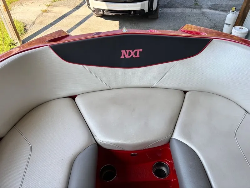 Slide: The Image of MasterCraft NXT22 2016 - 35