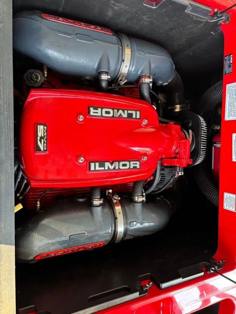 Slide: The Image of MasterCraft NXT22 2016 - 7