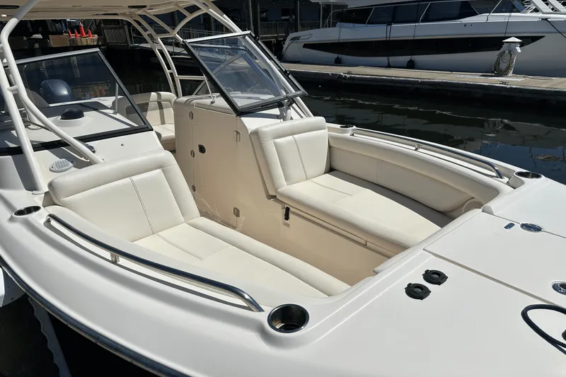 Slide: The Image of Grady-White Freedom 275 2016 - 10