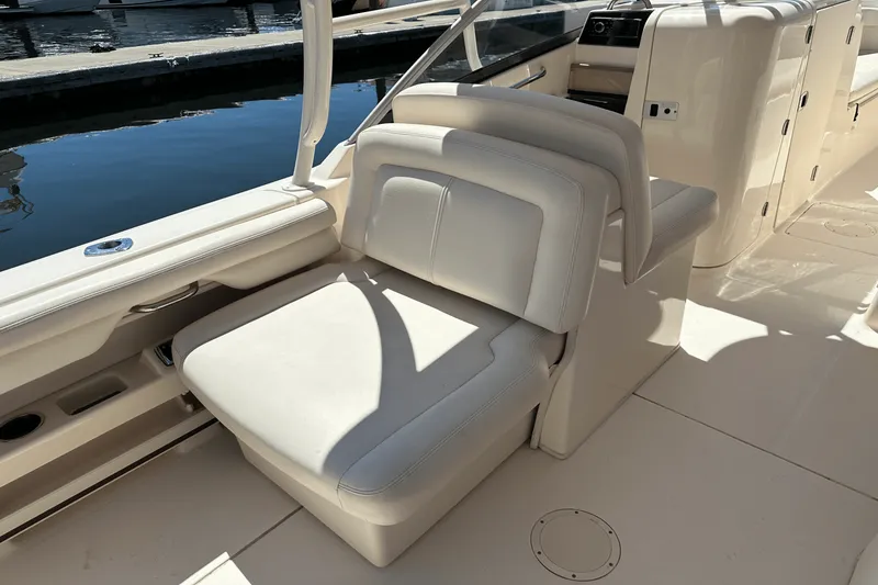 Slide: The Image of Grady-White Freedom 275 2016 - 12