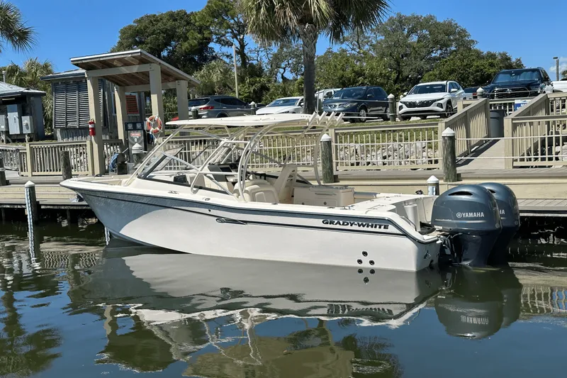 Slide: The Image of Grady-White Freedom 275 2016 - 2