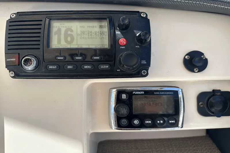 Slide: The Image of Grady-White Freedom 275 2016 - 20