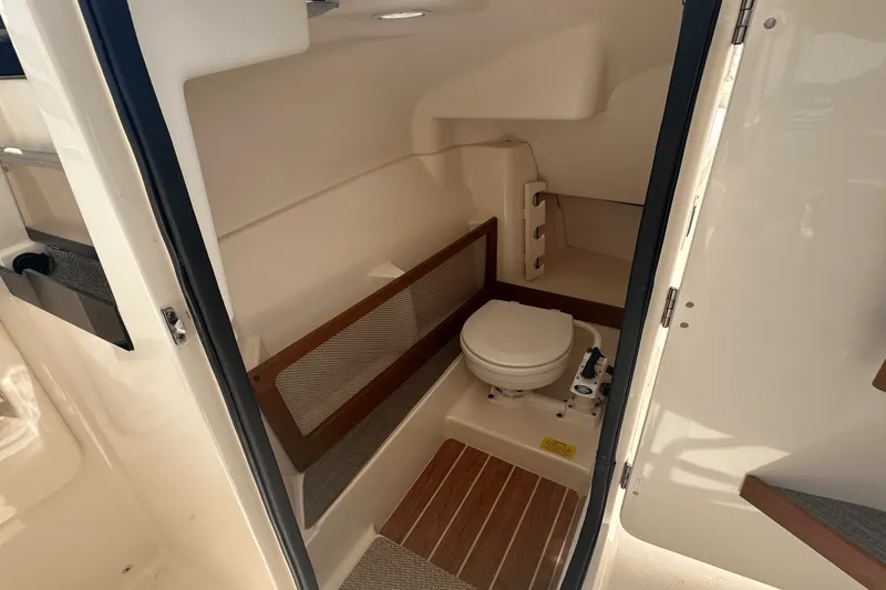 Slide: The Image of Grady-White Freedom 275 2016 - 25