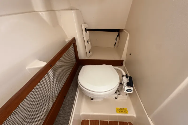 Slide: The Image of Grady-White Freedom 275 2016 - 27