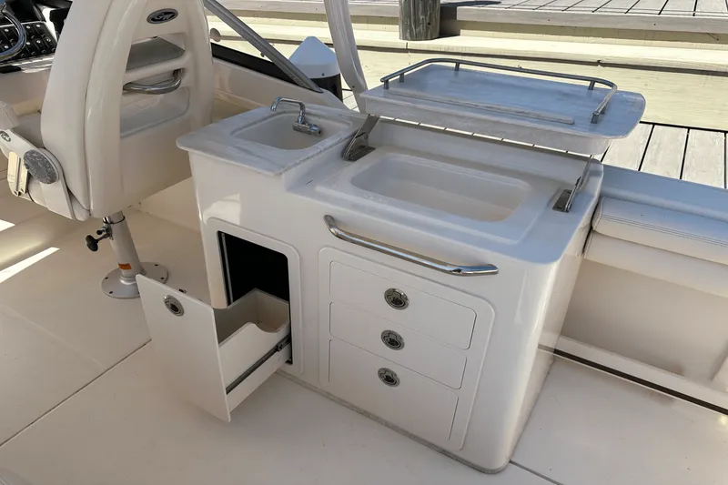 Slide: The Image of Grady-White Freedom 275 2016 - 34