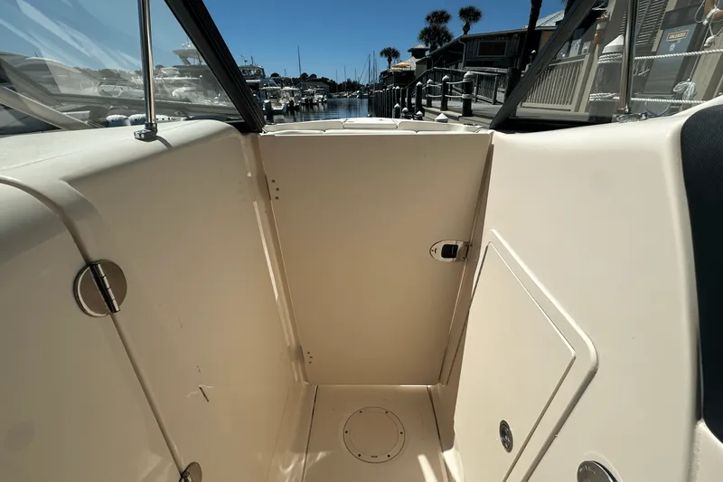 Slide: The Image of Grady-White Freedom 275 2016 - 45