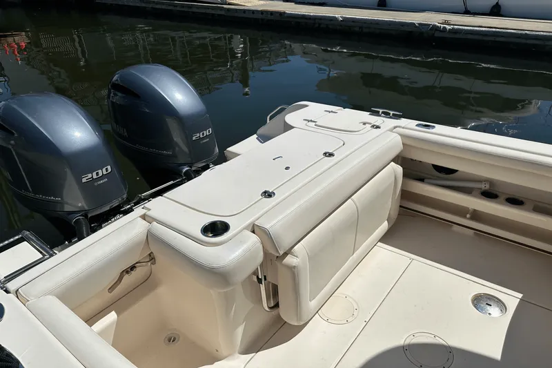 Slide: The Image of Grady-White Freedom 275 2016 - 8