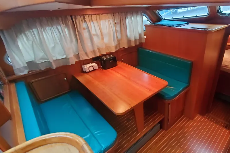 Slide: The Image of Dinette (port) - 24