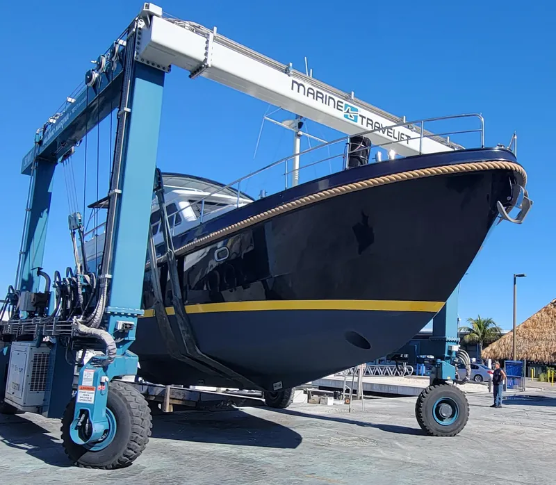 Slide: The Image of Starboard Bow - (January 2022) - 35