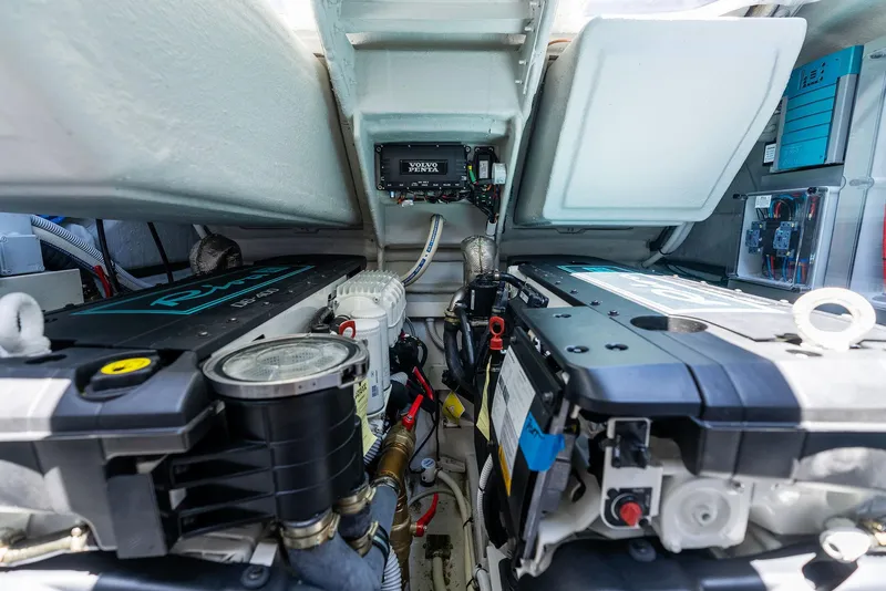 Slide: The Image of Engine compartment of a 2022 Riva 38 Rivamare yacht. - 40