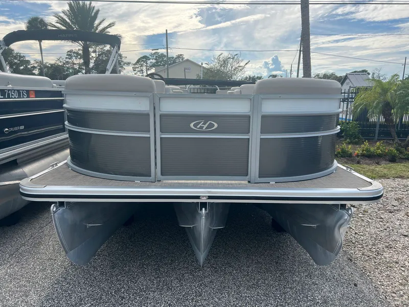 Slide: The Image of Harris 230 cruiser CW 2023 - 2