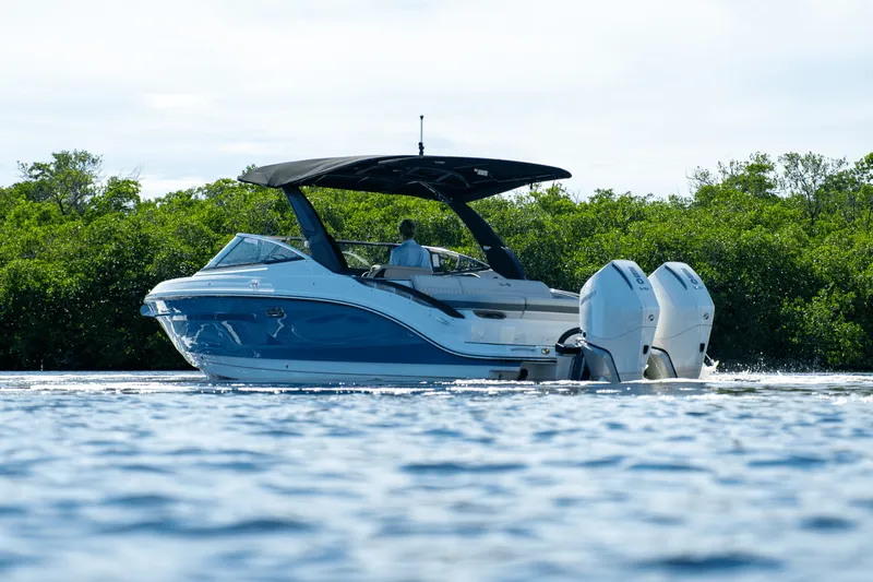 Slide: The Image of Sea Ray SLX 280 Outboard 2026 - 2