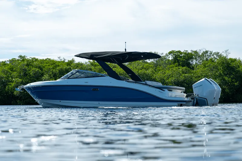 Slide: The Image of Sea Ray SLX 280 Outboard 2026 - 26