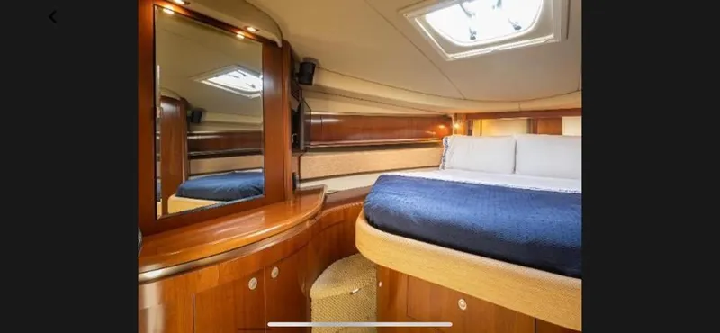 Slide: The Image of Luxurious cabin interior of a 2005 Sea Ray 500 Sundancer yacht. - 8