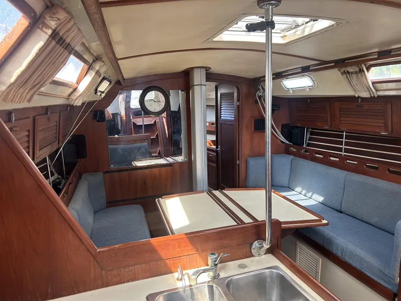 Slide: The Image of O'Day 39 Aft Cockpit 4ft 9in Draft 1986 - 75