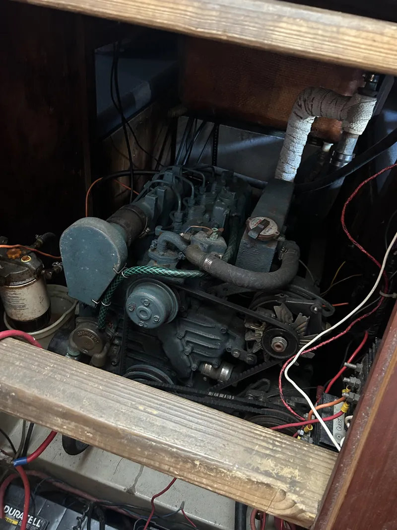 Slide: The Image of O'Day 39 Aft Cockpit 4ft 9in Draft 1986 - 81