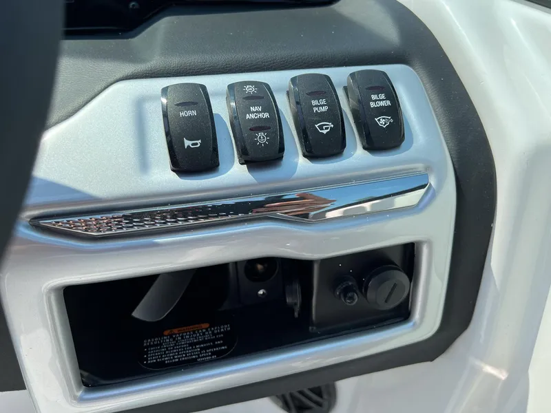 Slide: The Image of Regal 2000 ESX 2023 - 10