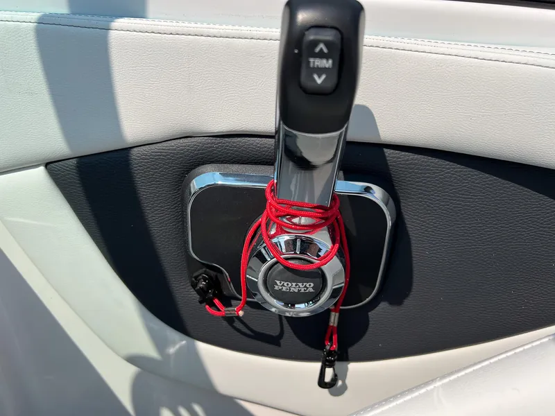 Slide: The Image of Regal 2000 ESX 2023 - 11