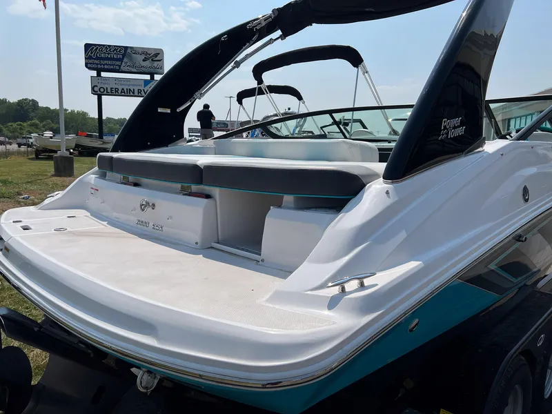 Slide: The Image of Regal 2000 ESX 2023 - 15