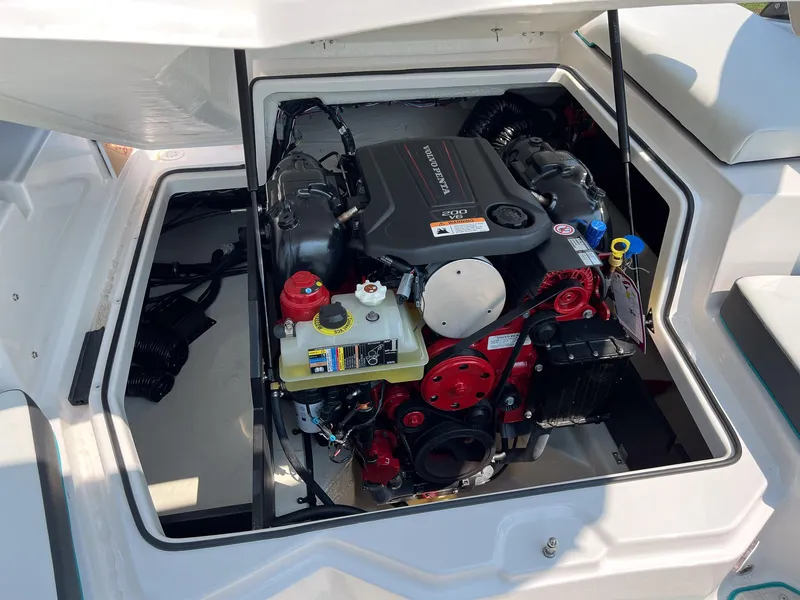 Slide: The Image of Regal 2000 ESX 2023 - 18