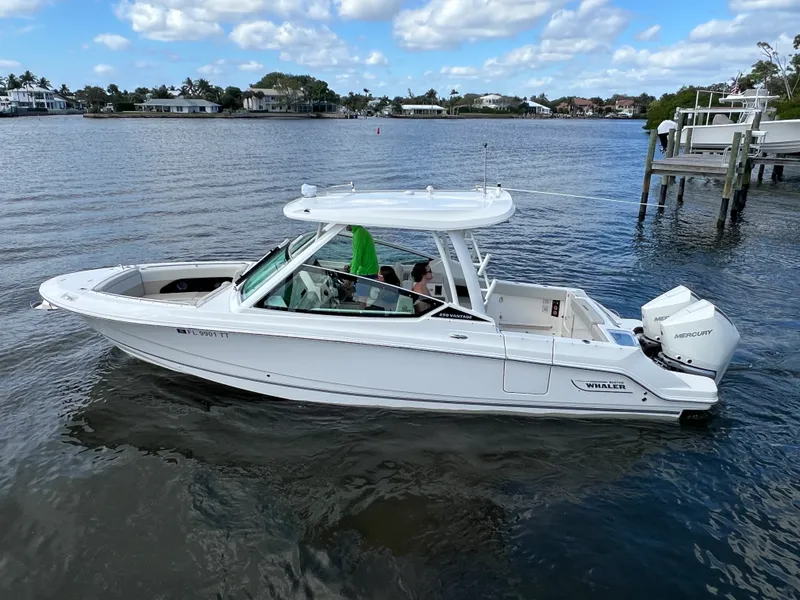 Slide: The Image of Boston Whaler 280 VANTAGE 2024 - 54