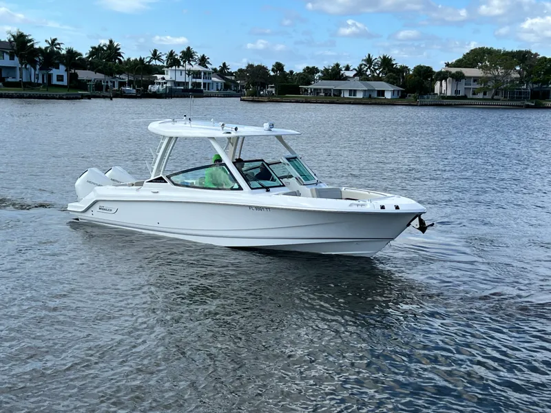 Slide: The Image of Boston Whaler 280 VANTAGE 2024 - 59