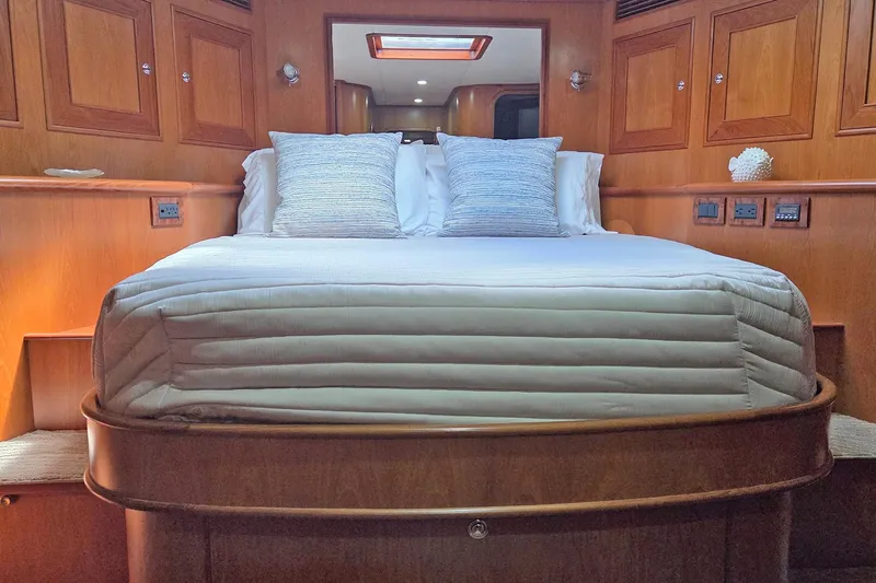 Slide: The Image of Outer Reef 650 Motoryacht 2008 - 13