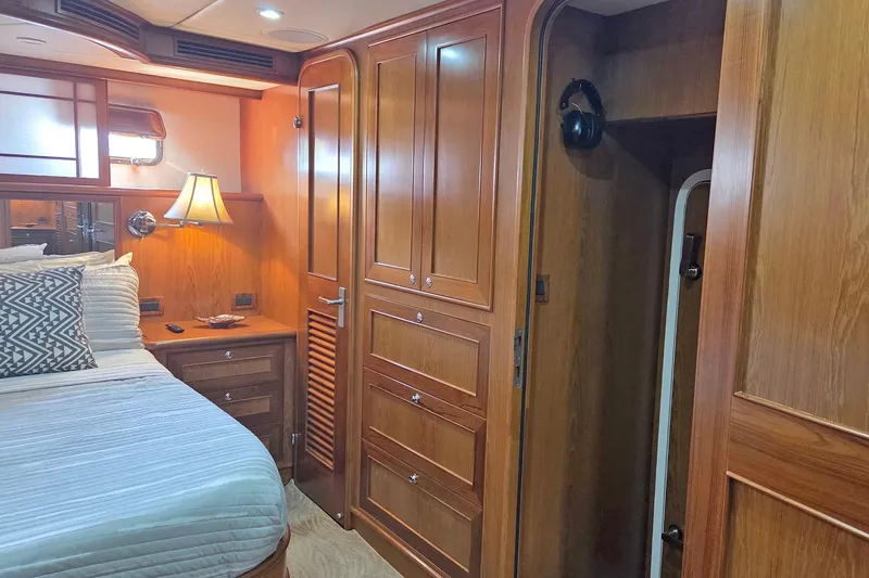 Slide: The Image of Outer Reef 650 Motoryacht 2008 - 17