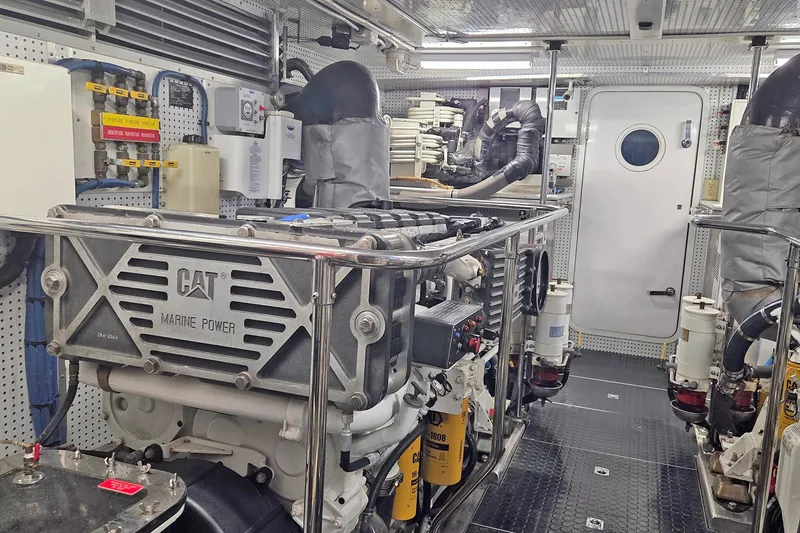 Slide: The Image of Outer Reef 650 Motoryacht 2008 - 19