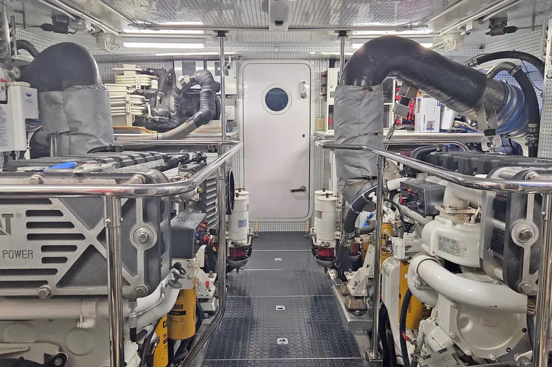 Slide: The Image of Outer Reef 650 Motoryacht 2008 - 21