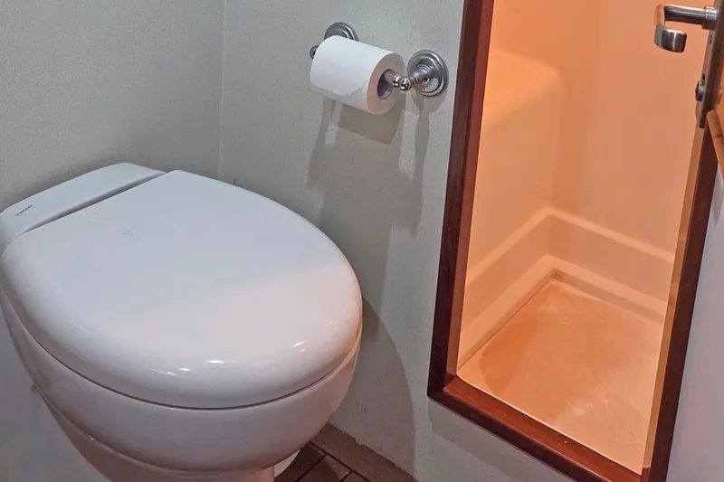 Slide: The Image of Outer Reef 650 Motoryacht 2008 - 22