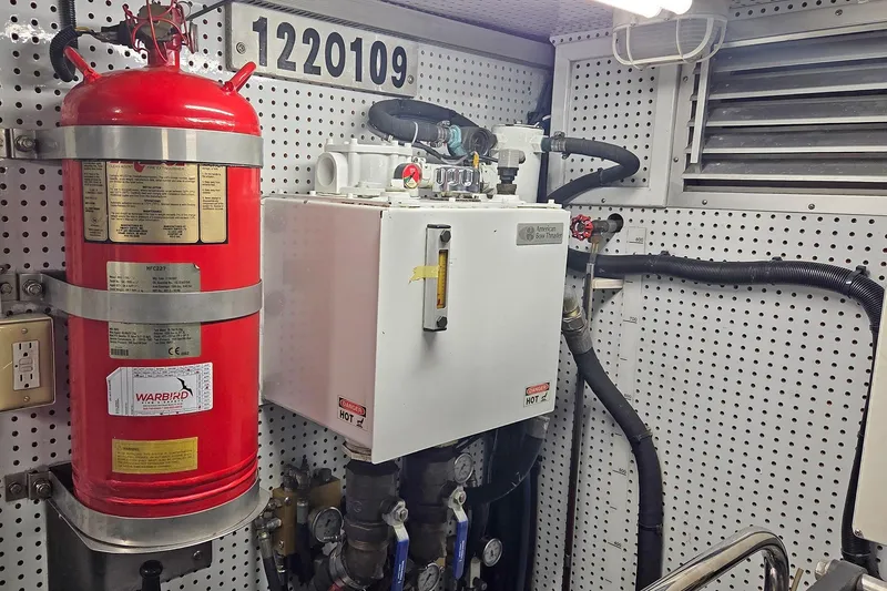 Slide: The Image of Outer Reef 650 Motoryacht 2008 - 25