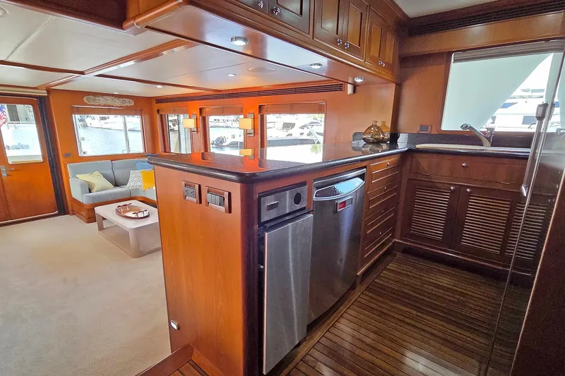 Slide: The Image of Outer Reef 650 Motoryacht 2008 - 7