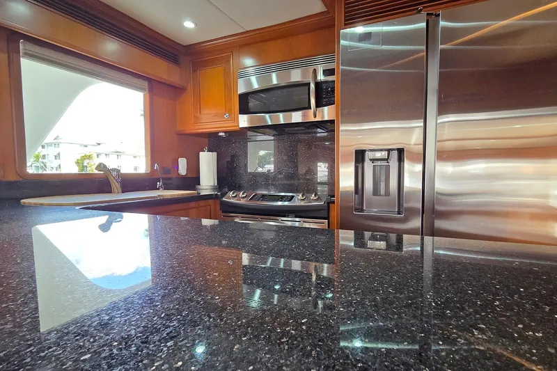 Slide: The Image of Outer Reef 650 Motoryacht 2008 - 8