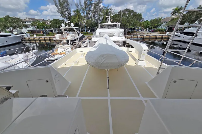 Slide: The Image of Outer Reef 650 Motoryacht 2008 - 32